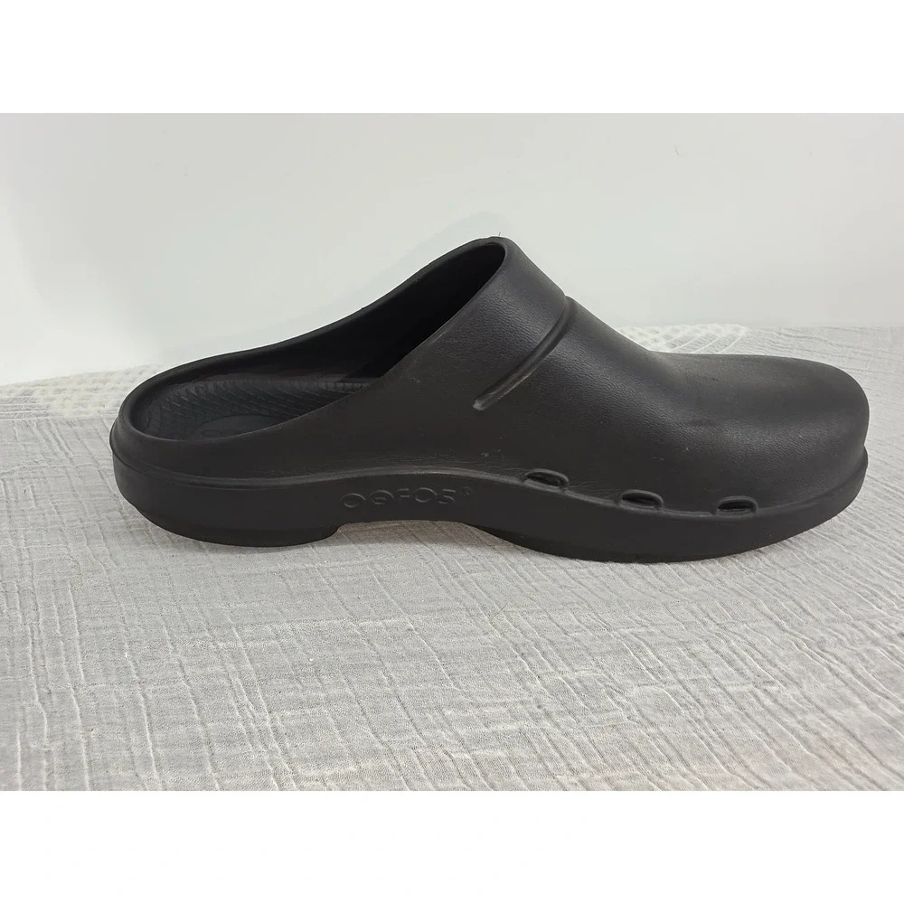 Oofos OOcloog Black Recovery Clogs Mens 9 Womens 11 Slip On Comfort Shoes
